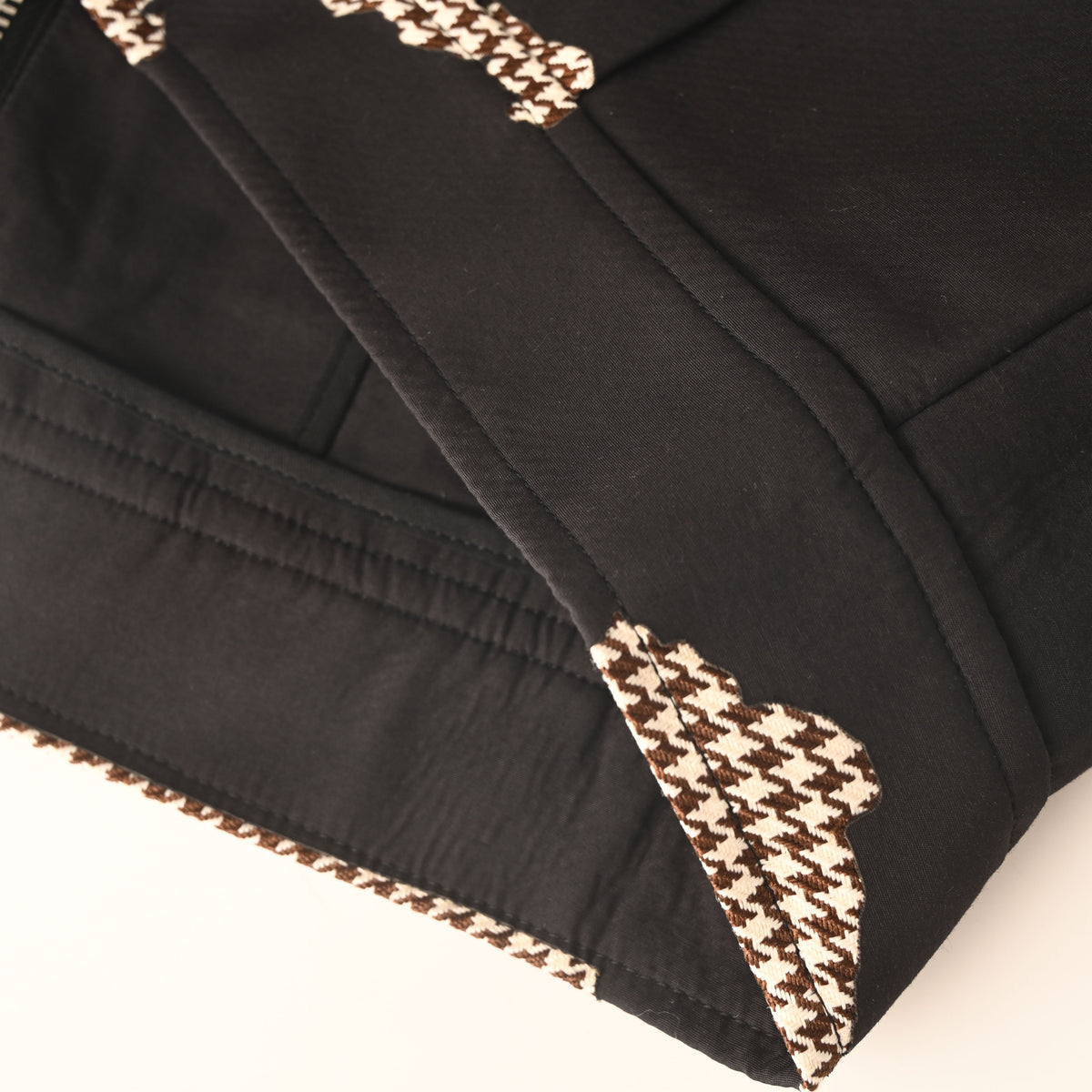 Prada Black Houndstooth Cropped Zip-Up Jacket with Contrast Cuffs