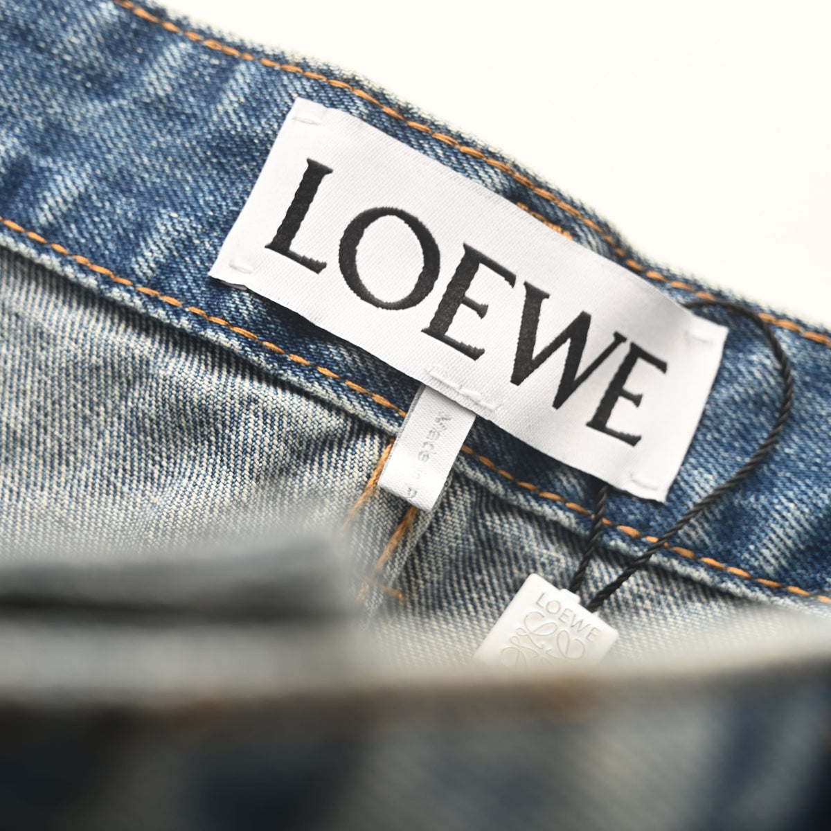 109_LOEWE罗意威 Anagram后袋刺绣牛仔长裤